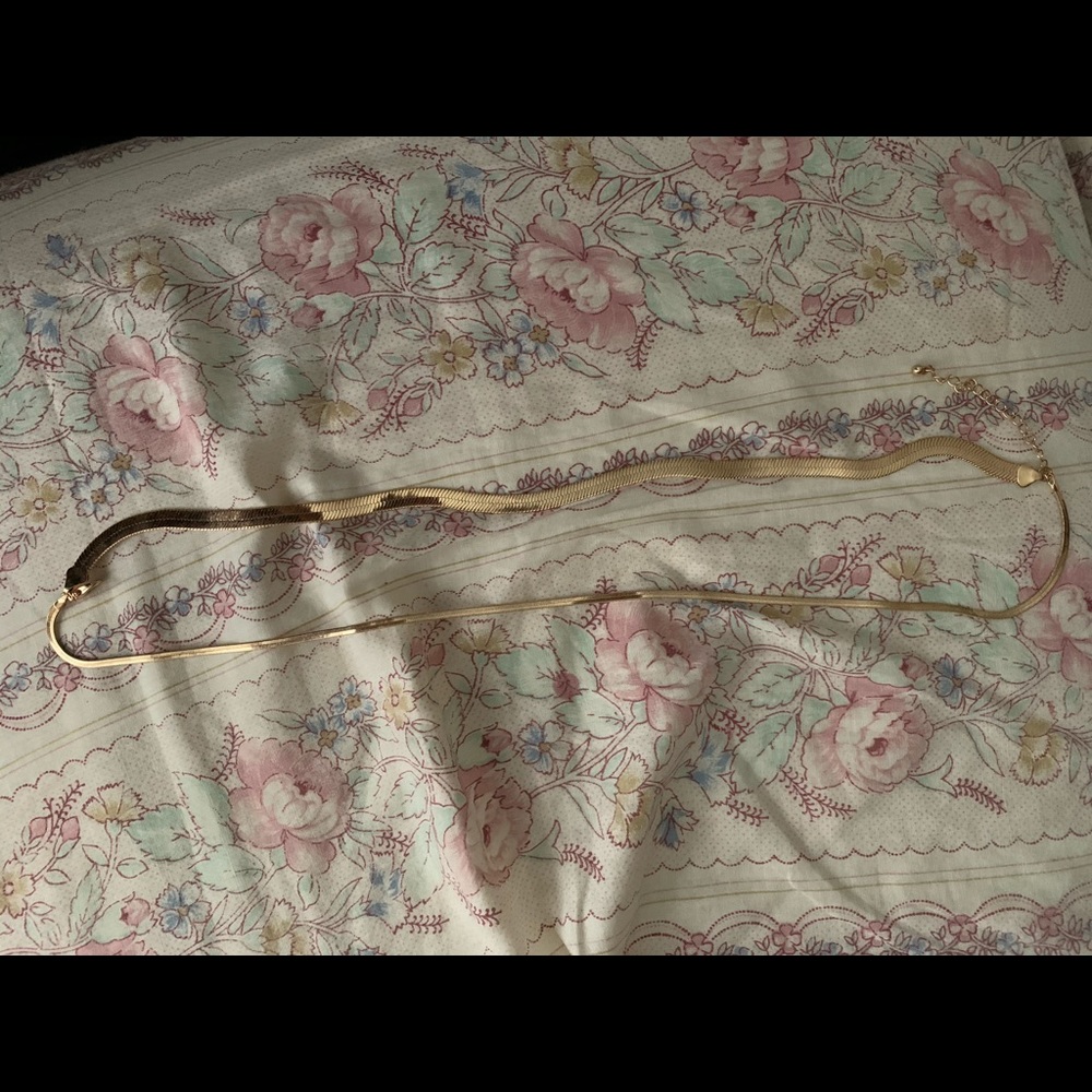 Shiny faux gold necklace